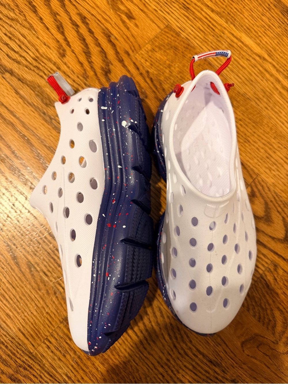 NWOT Kids Kane size J2 red white and blue recovery shoes